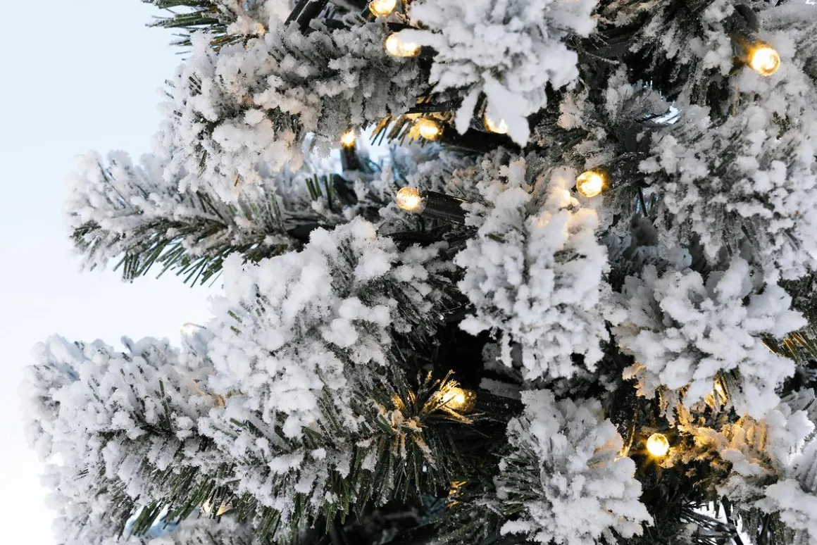 Abeto Artificial, Estrecho, Cubierto De Nieve Con LED 180 Cm