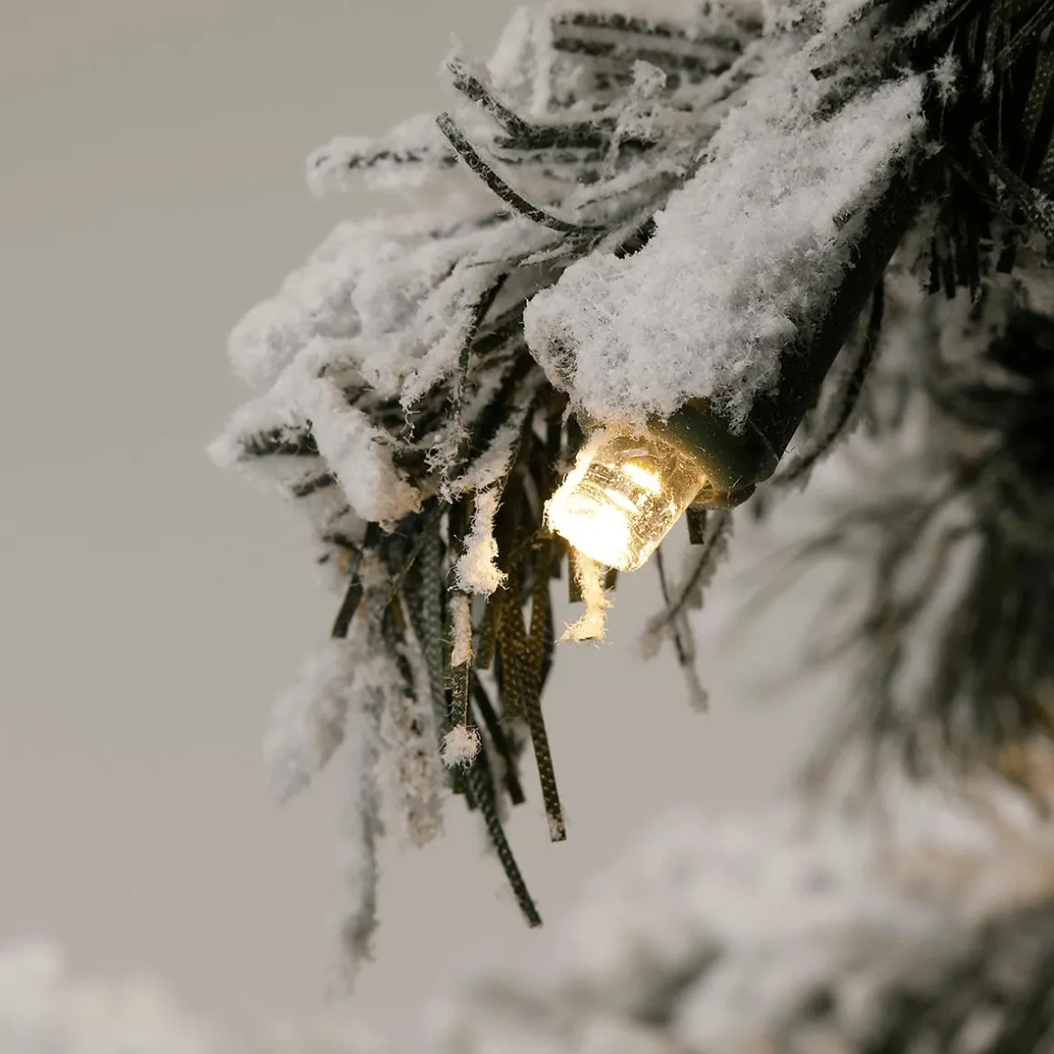 Abeto Artificial Nevado Con LED 60 Cm
