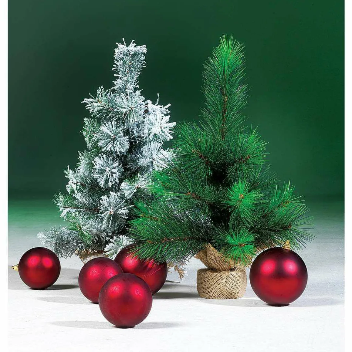 Bolas De Navidad De Plástico Rojo Baya Mate, Ignífugo, 6 Cm Ø - 24 Piezas
