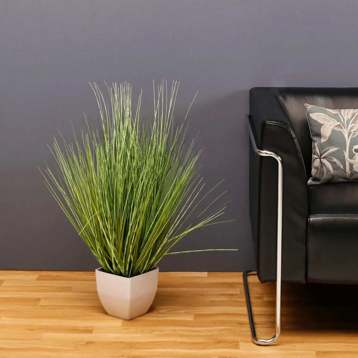 Deco Hierba Cebra En Maceta Blanca 78 Cm