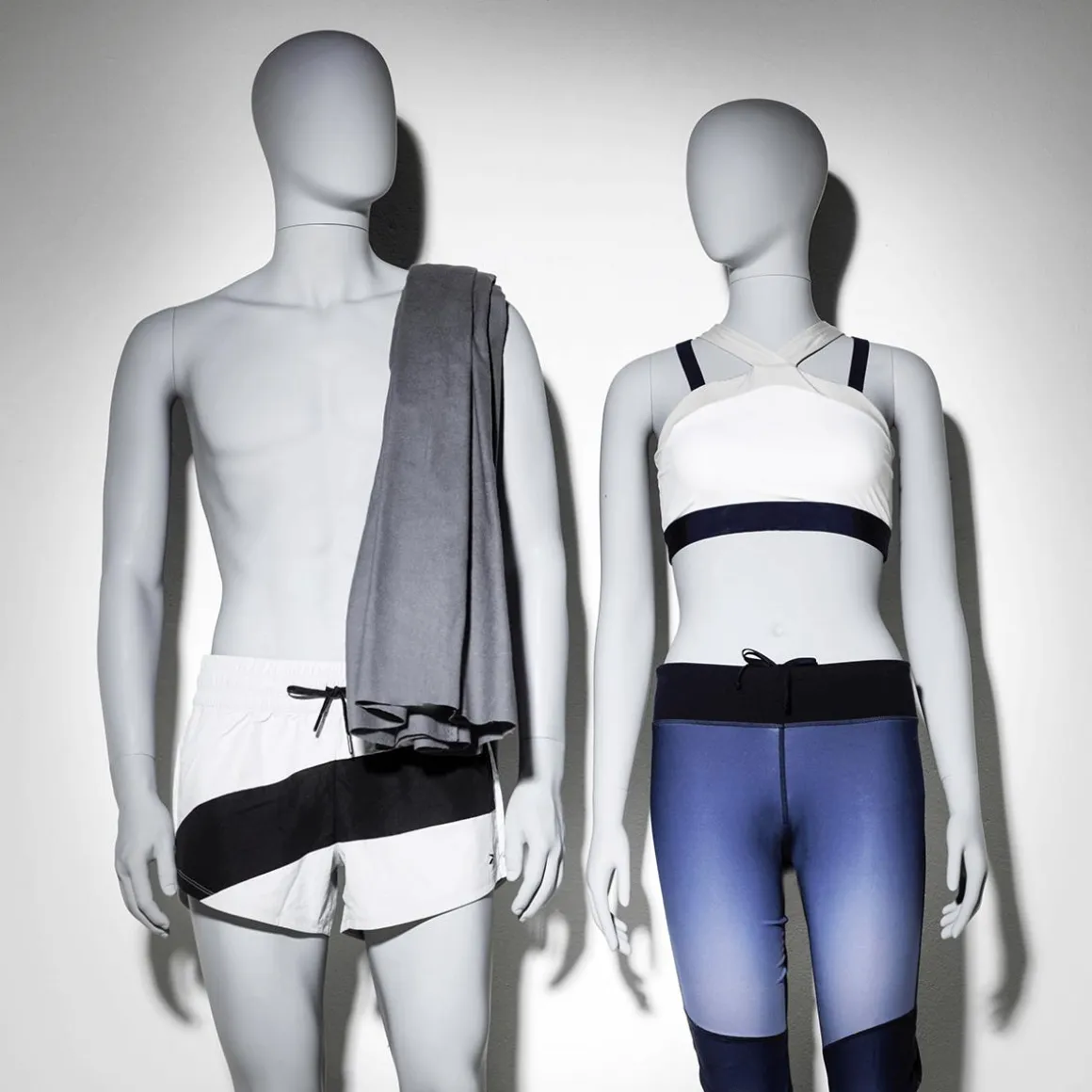 Maniquí Hombre Sólido Gris 29 Cm Ancho