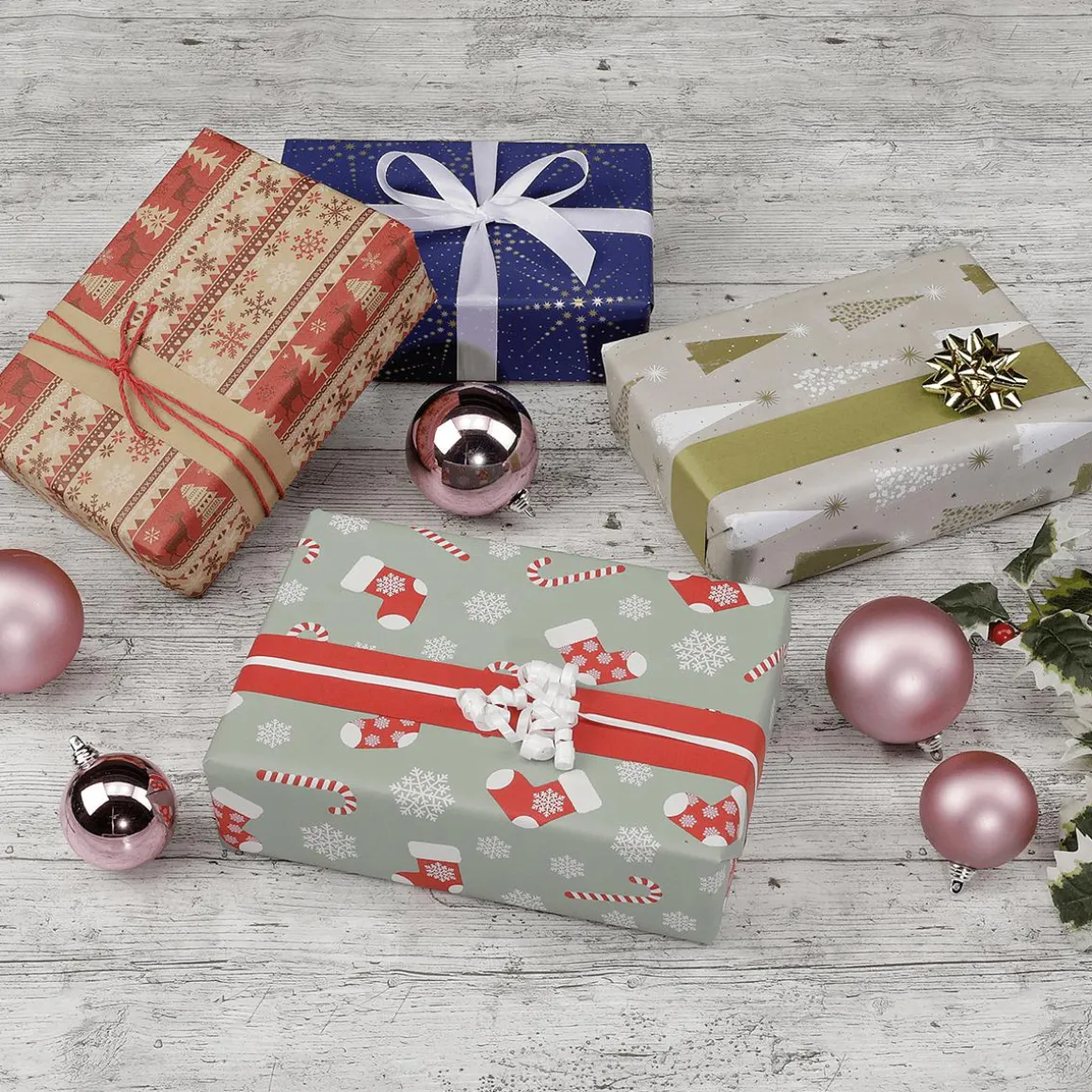 Papel De Regalo Doble Cara Árboles De Navidad Dorado / Crema