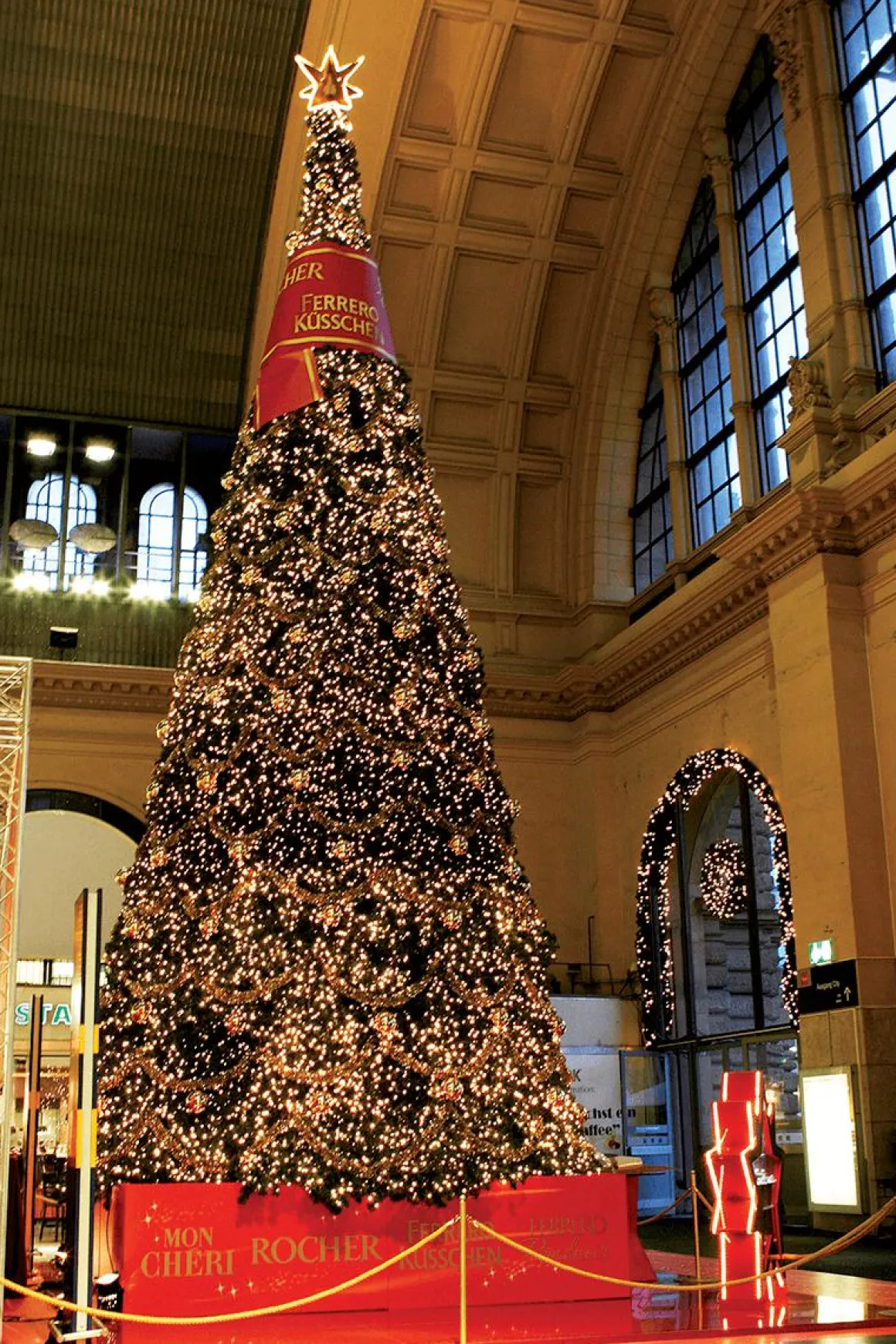 Árbol Gigante Con Iluminación LED, Interiores, Altura 440 Cm