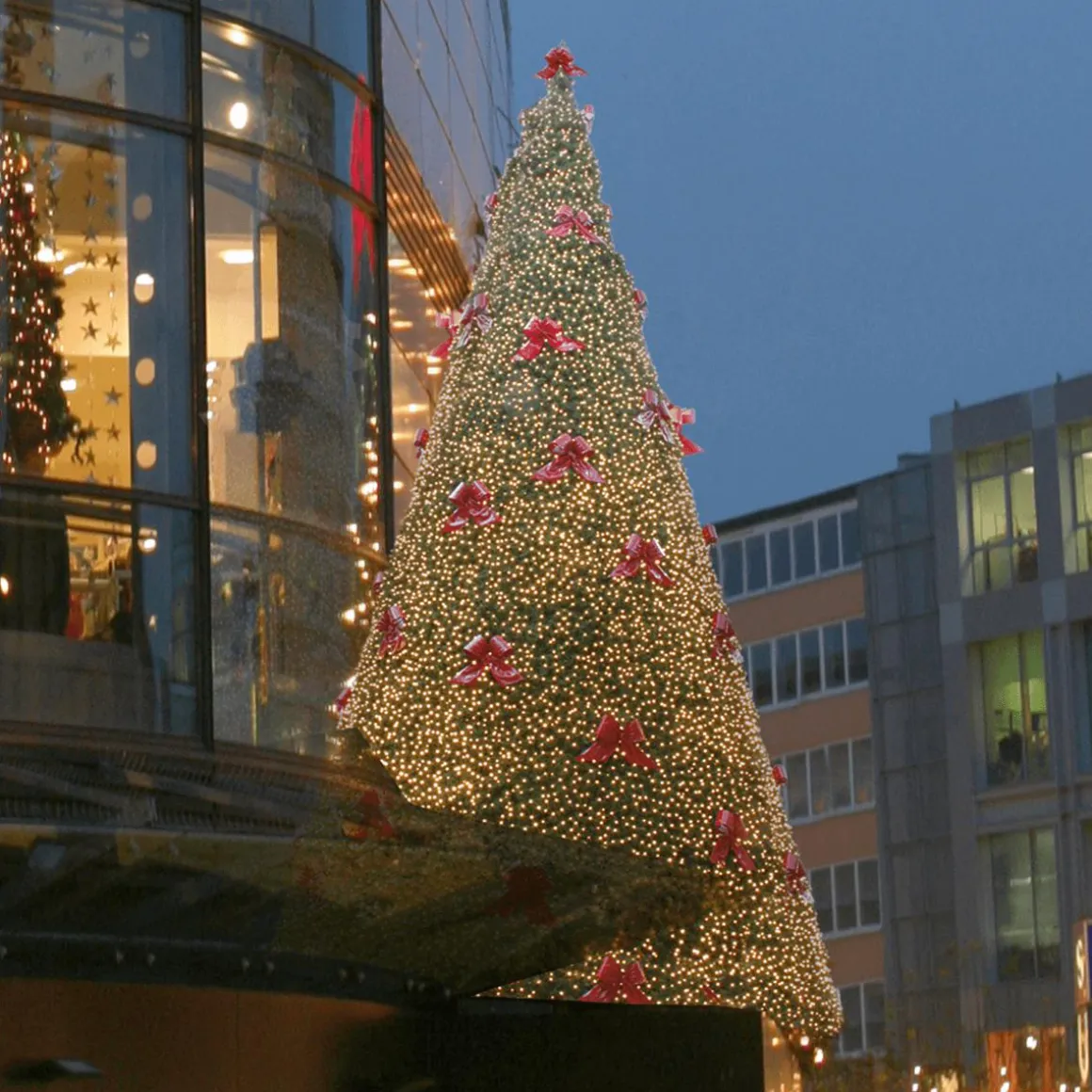 Árbol Gigante Sin Iluminación, Altura: 580 Cm
